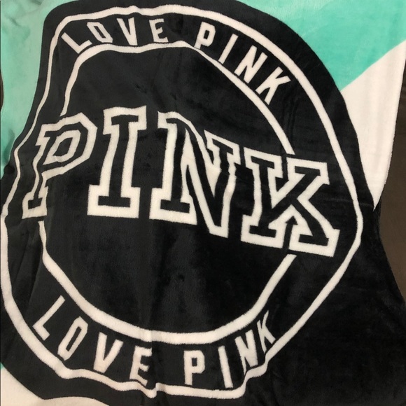 Blanket - Picture 2 of 3